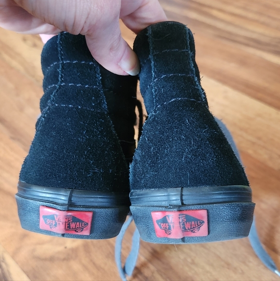 Shoes - Picture 3 of 4